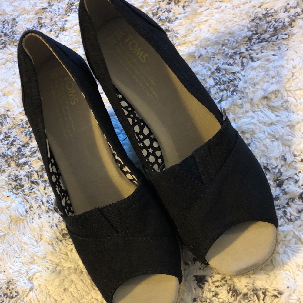 Toms - Picture 4 of 6